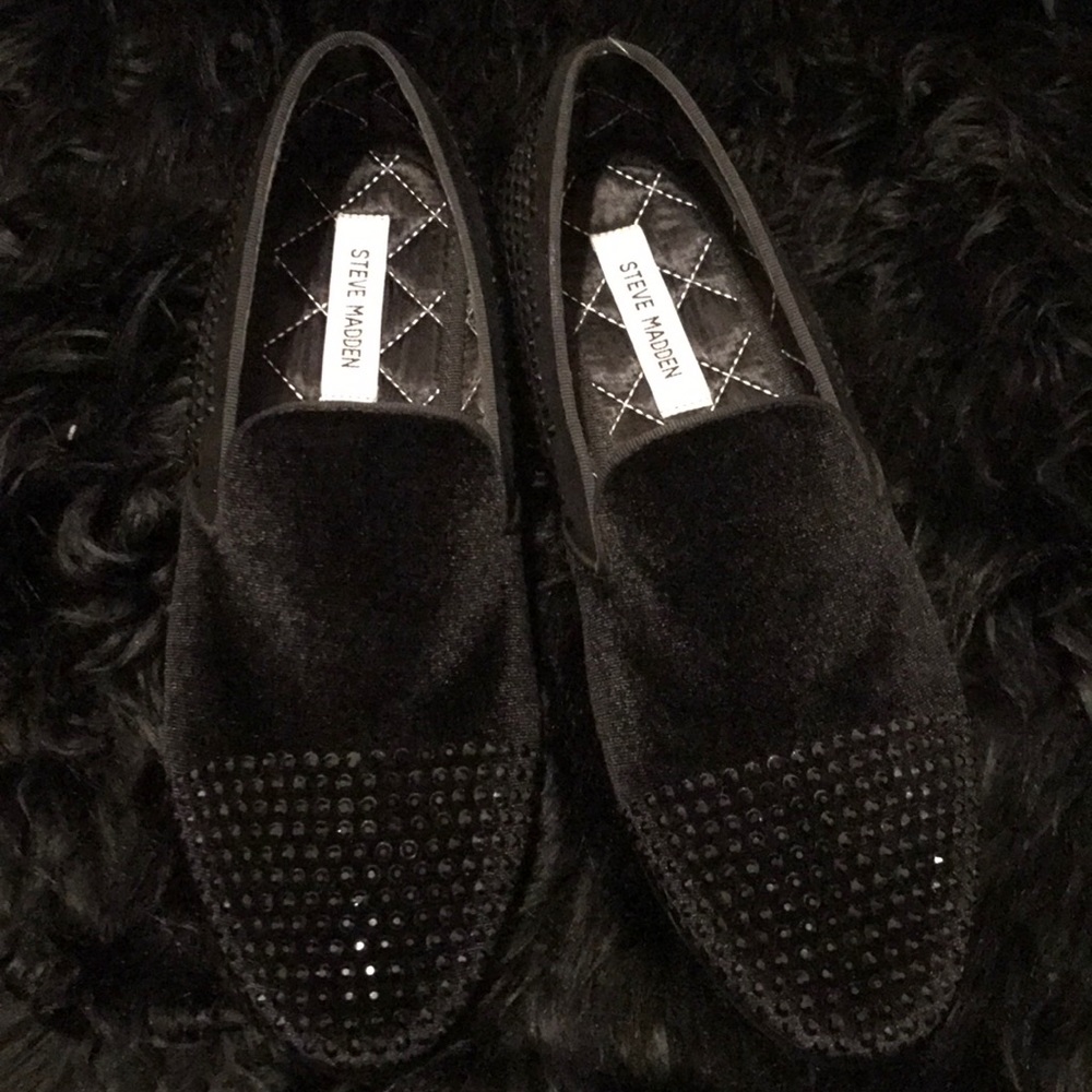 Shoes - Picture 1 of 4